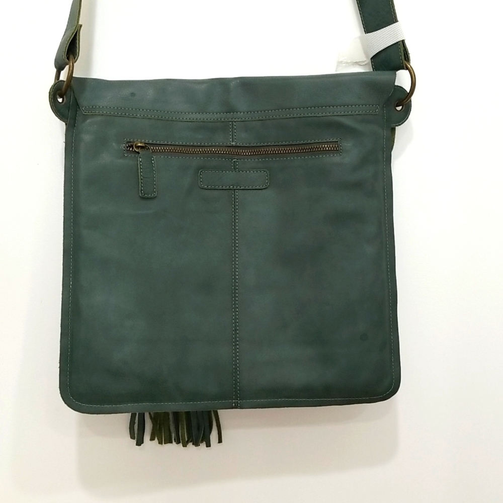 Leather Green Fringed Hippie Boho Peasant Crossbody Purse NWOT - Picture 3 of 9